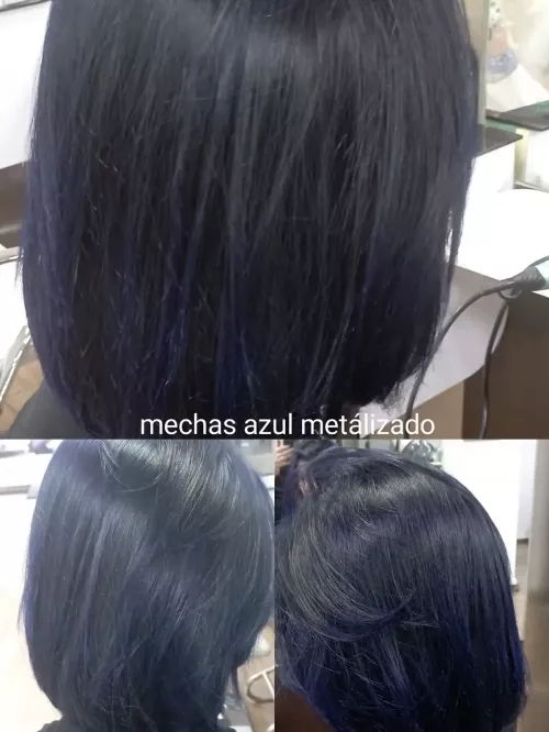 Reflejos en tono azul metalizado para un look moderno