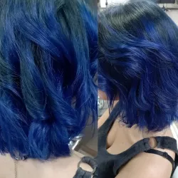 Reflejos azul eléctrico para un contraste impactante