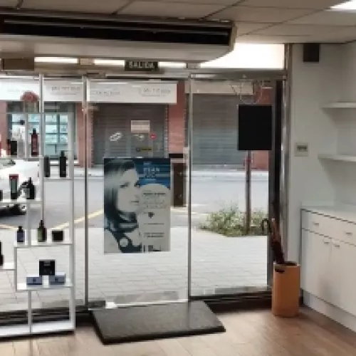 Espacios interiores de la peluquería.
